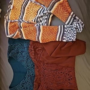 ⭐️⭐️⚜️Bundle Set of 3 Tops⭐️⭐️⚜️